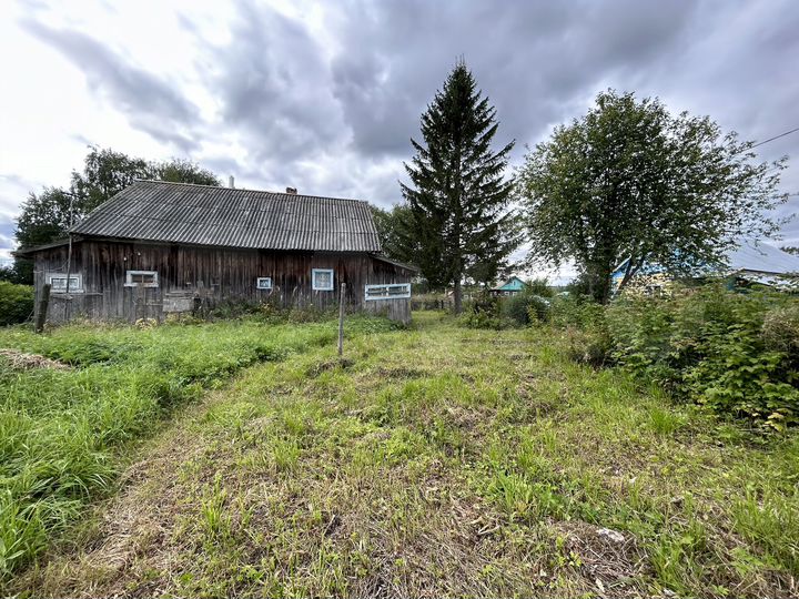 Дом 24,6 м² на участке 8 сот.