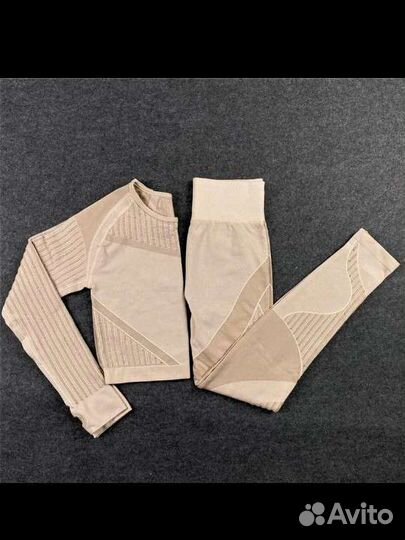 Женский костюм для фитнеса (размер S)