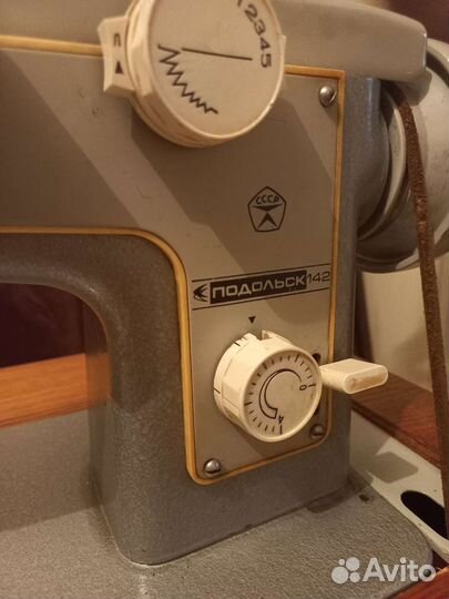 Швейная машинка Подольск 142