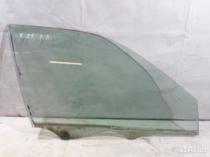 Стекло двери переднее правое Toyota Camry MCV20