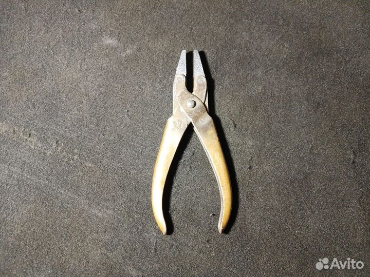 Плоскогубцы 20е-30е годы Артель