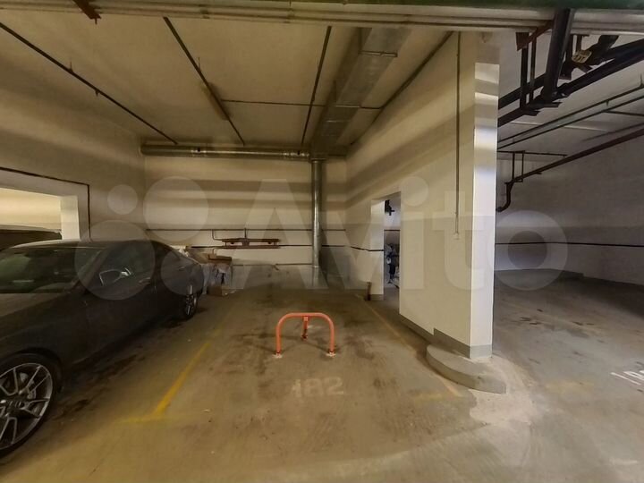 Машиноместо, 11 м²