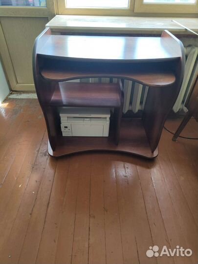 Компьютерный стол