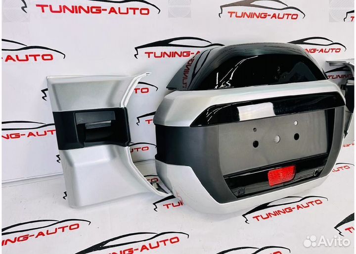 Колпак запасного колеса Mitsubishi Pajero