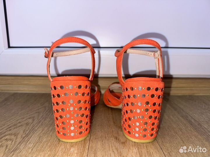 Босоножки 37 размер