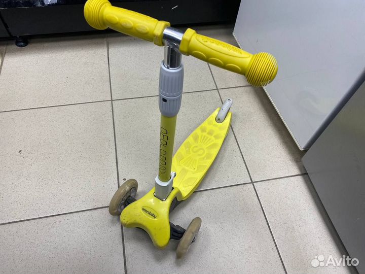 Самокат трехколесный AmaroBaby (лб80а)