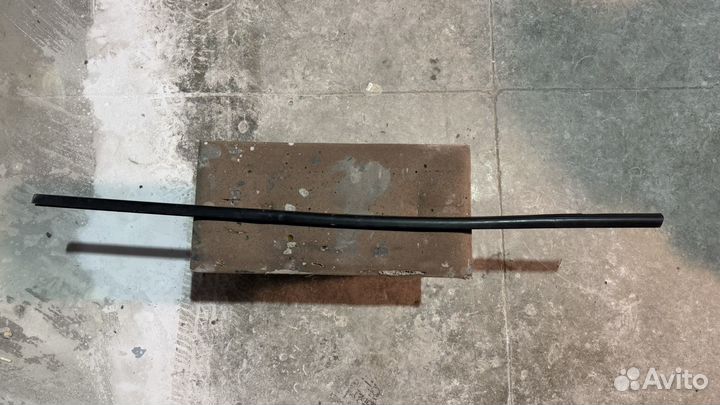 Молдинг стекла FR Renault Fluence 808210179R