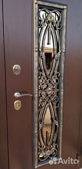 Дверь входная 