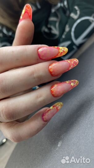 Модель на наращивание ногтей