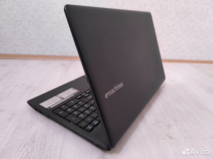 EMashines(Acer) E732G core i3/HDD 320Gb/4Gb DDR3