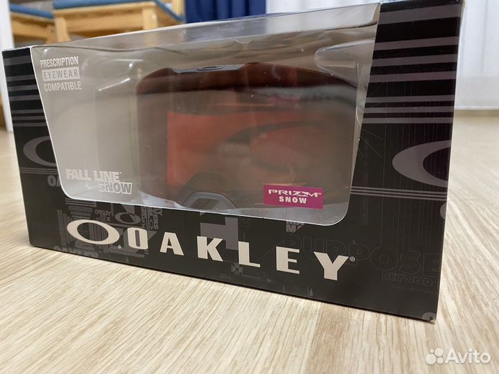 Новая горнолыжная маска Oakley fall line xm