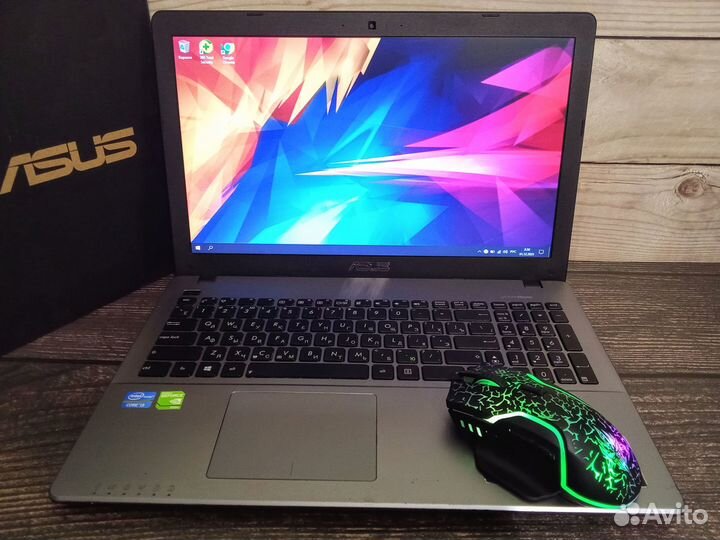 Игровой ноутбук 8Гб / 500Гб / 4 ядра i3 / Nvidia