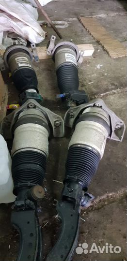 Комплект пневмоподвески на Ауди q7