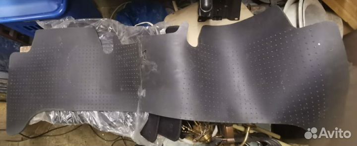 Резиновый коврик Toyota land cruiser 100