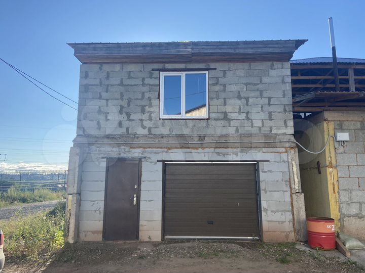 Гараж, > 30 м²