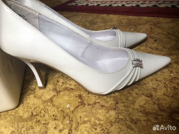 Свадебные туфли новые
