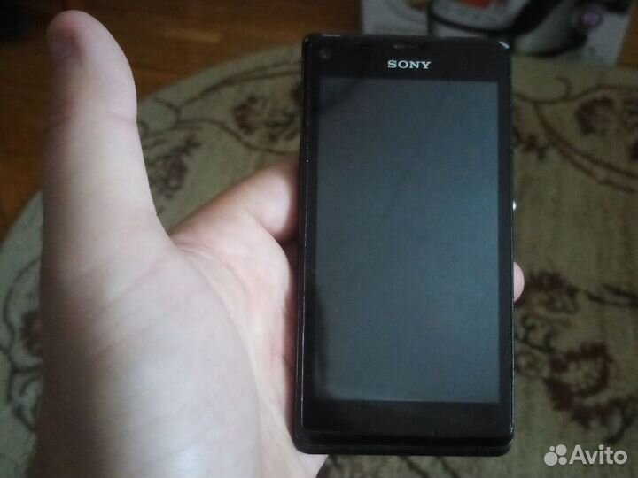 Телефон Sony Xperia l c2105