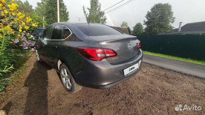 Opel Astra 1.6 AT, 2014, 103 000 км