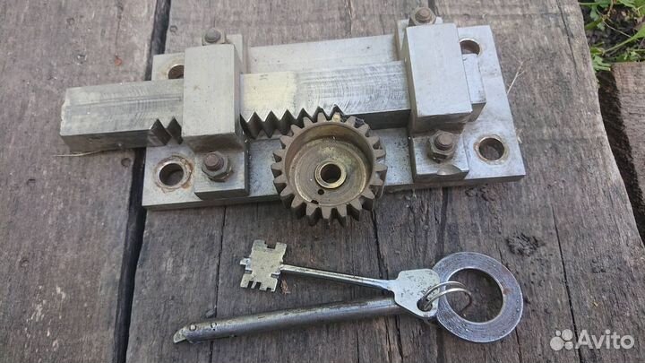 Замок гаражный