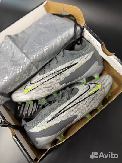 Футбольные бутсы