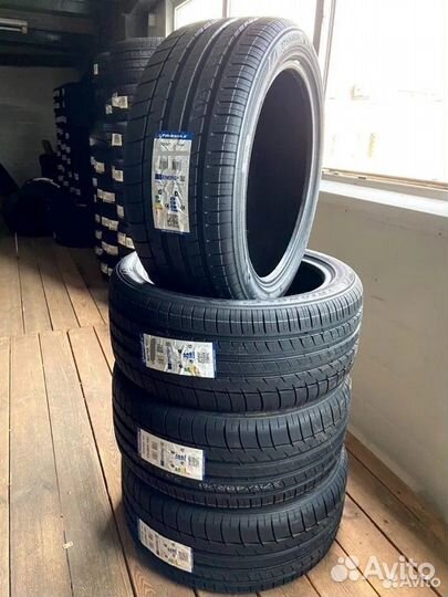 Triangle Sports TH201 265/35 R20 99Y