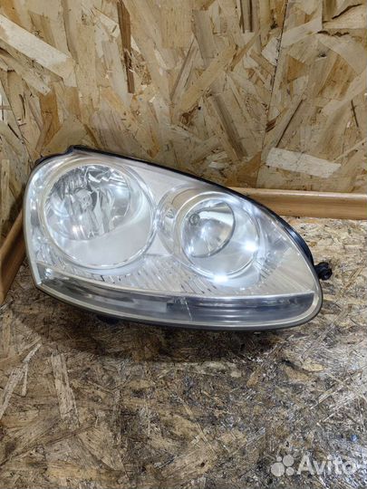 Фара Правая Фольксваген Гольф 5 Джетта 5