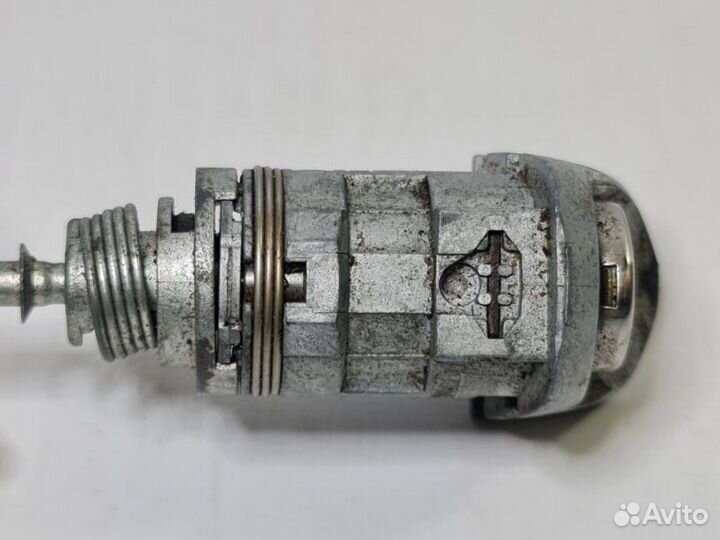 Личинка замка Volkswagen Touareg 2002-2009