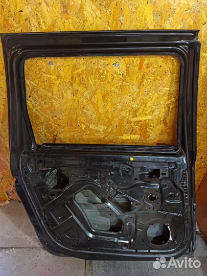 Задние двери на largus