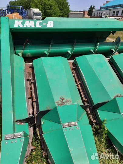 Жатка кукурузная кмс 8