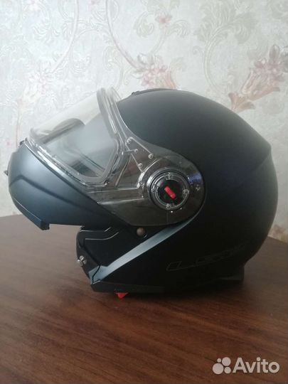 Шлем для снегохода