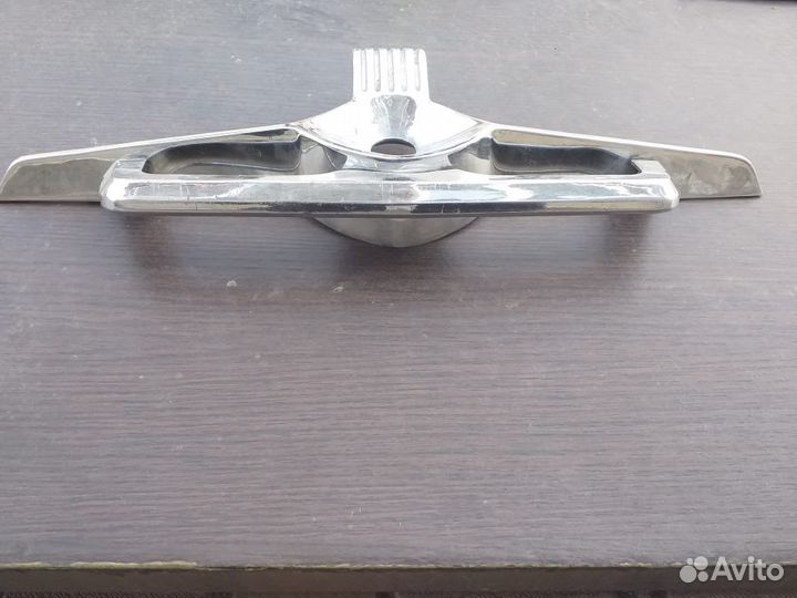 Птица на заднюю дверь газ 22