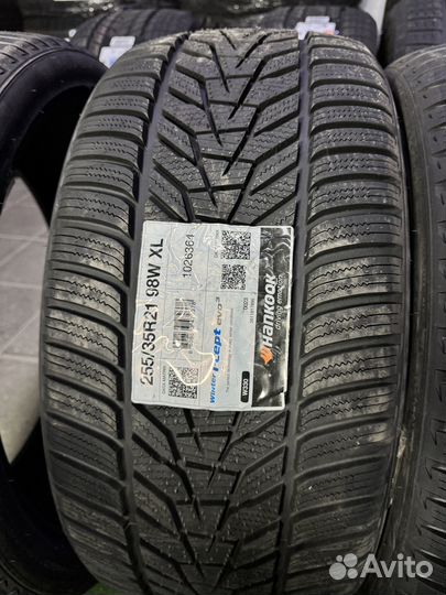 Hankook Winter I'Cept Evo 3 W330 255/35 R21 и 285/30 R21 100W