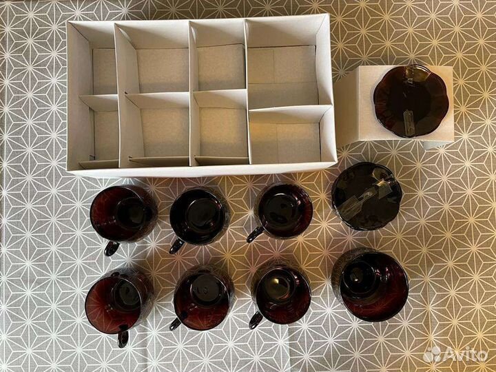 Набор посуды чашки сахарница новый на 6 человек