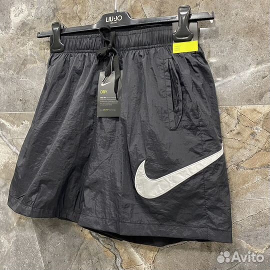 Шорты Nike