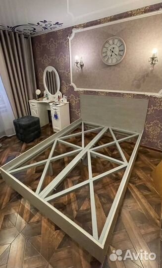 Парящие кровати в наличии