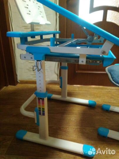 Детский стол и стул