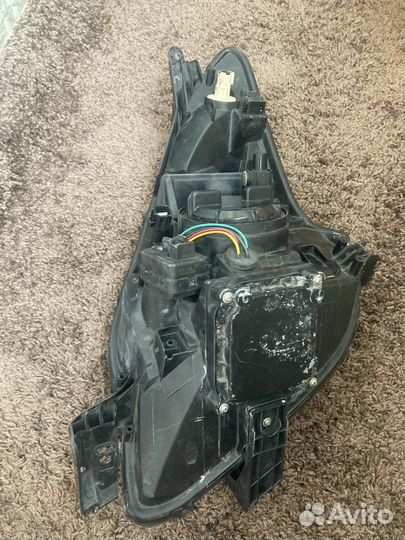 Передняя правая фара тойота рактис