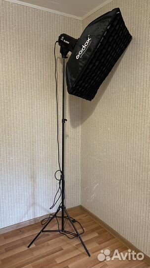 Godox sl60w+стойка+софтбокс+соты