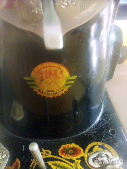 Продается швейная машина со столом