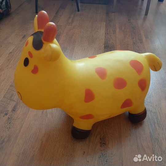 Резиновая корова прыгун для ребенка