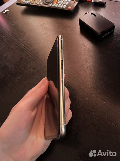 Телефон iPhone X