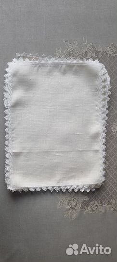 Льняные салфетки в соломенном коробе