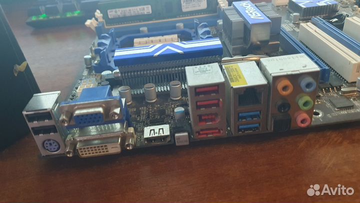 Материнская плата am3