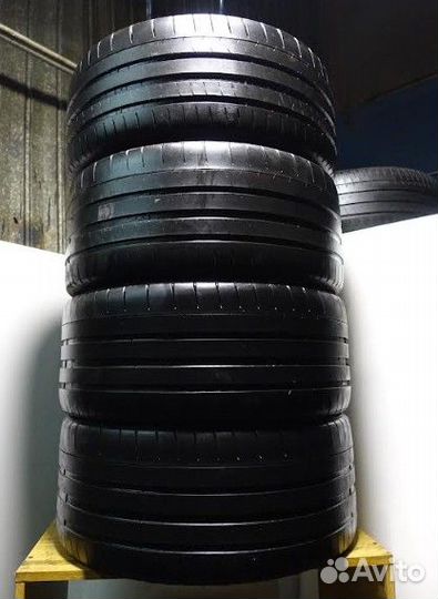 Michelin Pilot Super Sport 235/35 R19