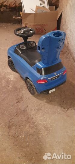 Детская машинка каталка с ручкой