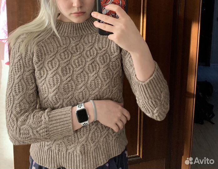 Свитер