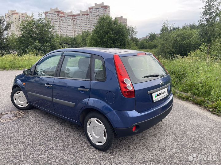 Ford Fiesta 1.6 МТ, 2006, 286 700 км