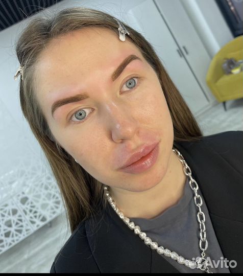 Мастер бровист