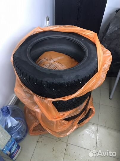 Continental ContiIceContact 4x4 225/65 R17 99Q