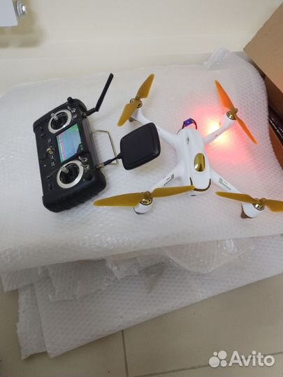 Квадрокоптер hubsan h501s